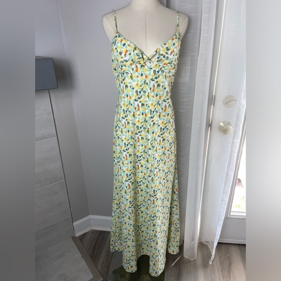 Hello Molly Smiley Moments Floral Maxi Dress Open Back Size 10 - Picture 4 of 14